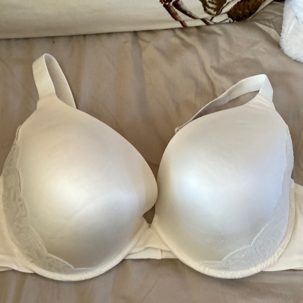 46DD cream color new bra from Secret Treasures nice!